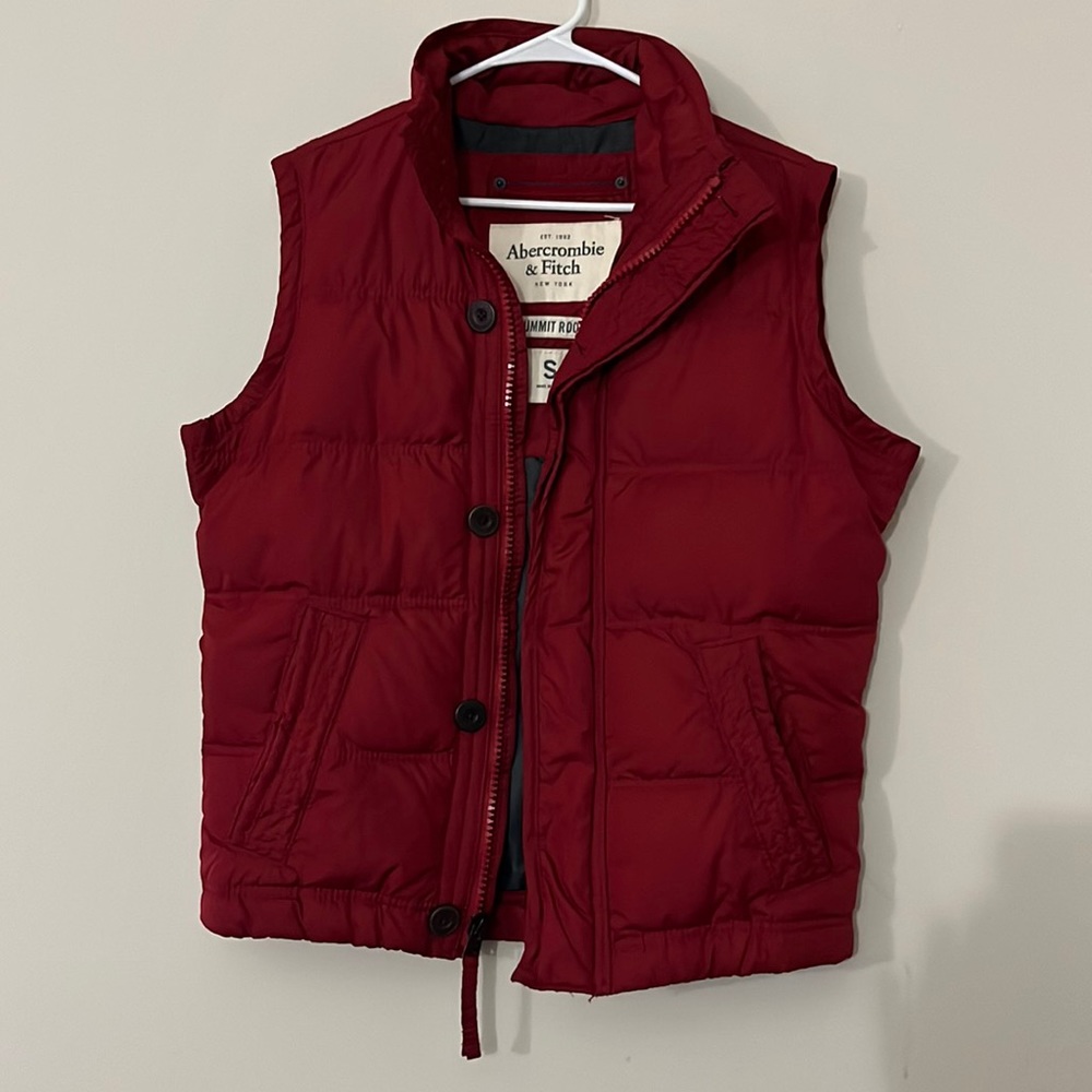 Red Abercrombie & Fitch puffer vest